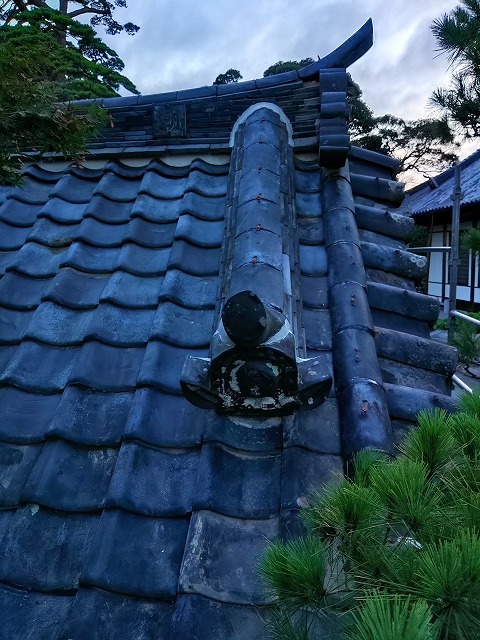 宮城県の地震でお寺の屋根修繕工事をしました