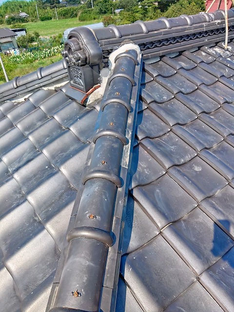 宮城県で地震で被災した屋根の修繕工事しました。